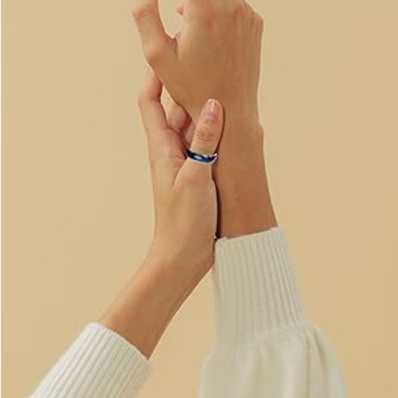 Color Changing Mood Ring NWT Sz.8 New Unisex Goldtone With Enamel inlay. - Picture 5 of 12